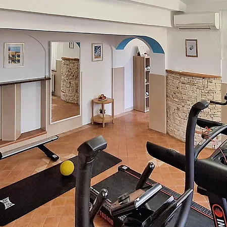 Luxurious In Holiday home