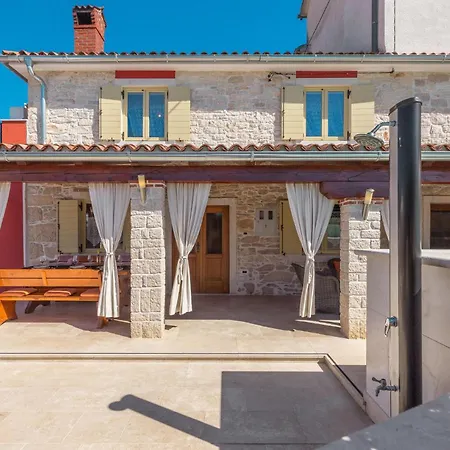 Luxurious In Holiday home Plovanija