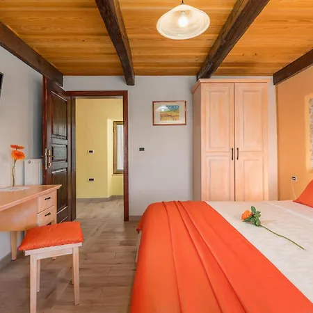Holiday home Luxurious In