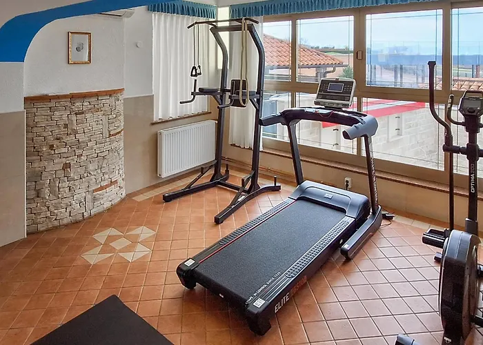 3 Bedroom In Plovanija *