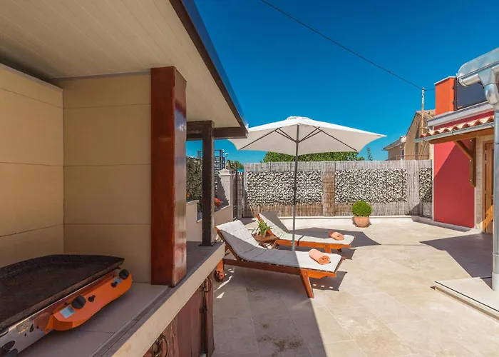 3 Bedroom In Plovanija 度假居 波尔托罗