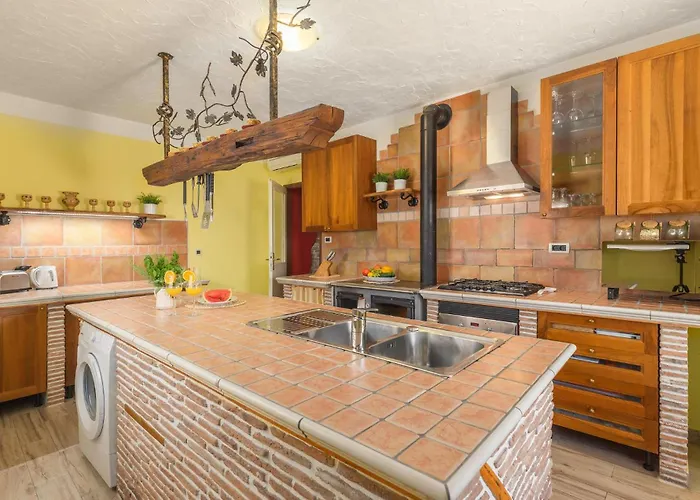 3 Bedroom In Plovanija *