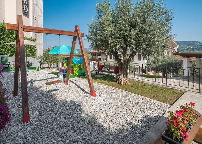 3 Bedroom In Plovanija *