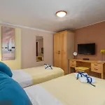 3 Bedroom In Plovanija *