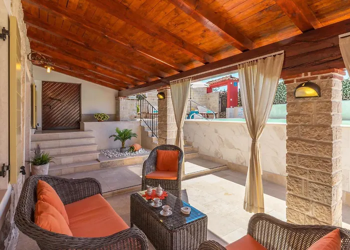 Vikendica 3 Bedroom In Portoroz